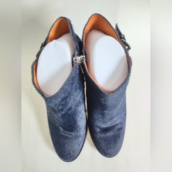 Madewell Sz 7 Ankle Bootie Boot Navy Blue Calf Hair Stacked Block 3.5" Heel - Picture 7 of 12